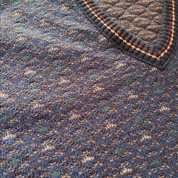 BHC sweaters for men Size M, unisex, Perfect for women for fall look - Picture 9 of 11